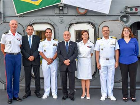 Navio Escola Brasil Atraca Em M Naco Marinha Do Brasil