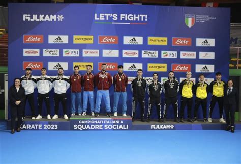 Karate Assoluti A Squadre Dominano Le Fiamme Oro Vittoria Anche Per