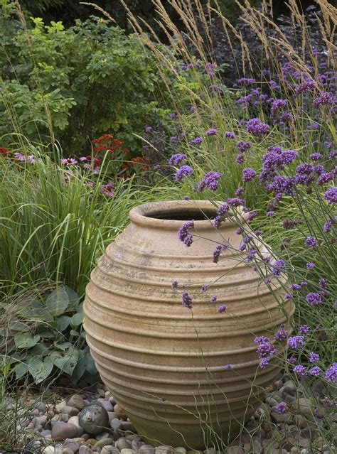 Mediterranean Gardens Design Ideas And Planting Tips For A Bright