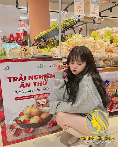 Ngọc Éng Nữ TikToker hot nhất nhì Việt Nam được ví như búp bê sống cực cute Ảnh gái xinh