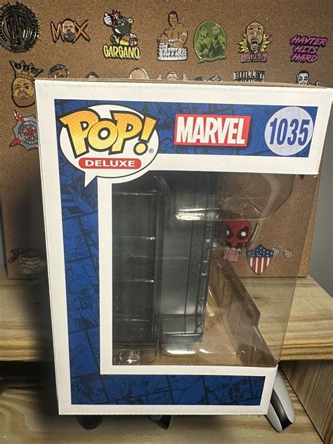 Funko Pop Deluxe Marvel Hall Of Armor Iron Man Model 1 Golden Armor La Paz County Sheriff