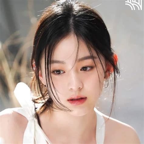 9 Hot Sexy New Park Ji Hoo Bikini Pics