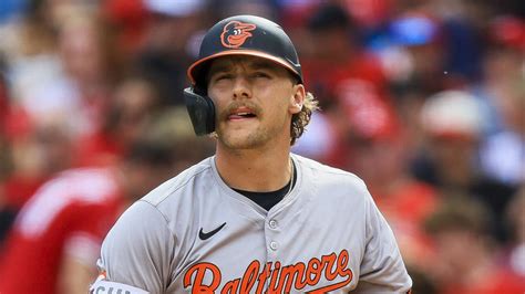 Watch Orioles Slugger Gunnar Henderson Clobbers Th Homer Yardbarker