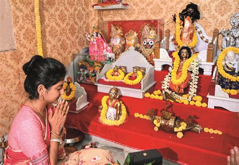 Bengal Celebrates Kojagori Lakshmi Puja With Gusto