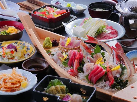 氷見温泉郷 魚巡りの宿 永芳閣 【この時期だけの富山の味】富山湾の宝石！白えび 旬魚の舟盛 氷見牛＜貸切風呂1回無料＞ 海が一望できる新館天遊グレードアップ客室（レストラン食