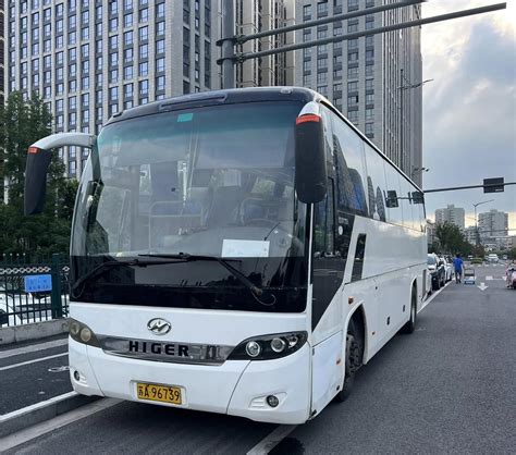 50 Seats Passengers Touring Bus Second Hand Buses Coach Manufacturer