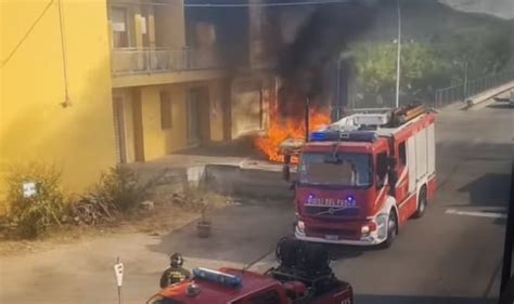 Tortol Auto Prende Fuoco Mentre In Marcia Ogliastra Vistanet