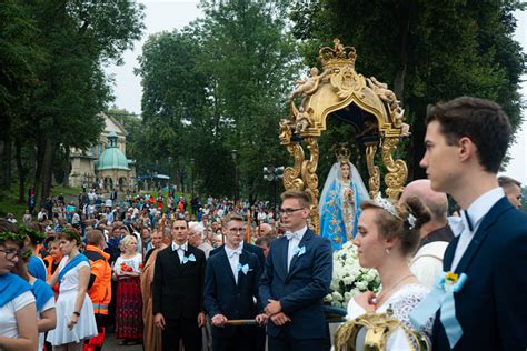 Procesja Wniebowzi Cia Nmp Sanktuarium Pasyjno Maryjne W Kalwarii