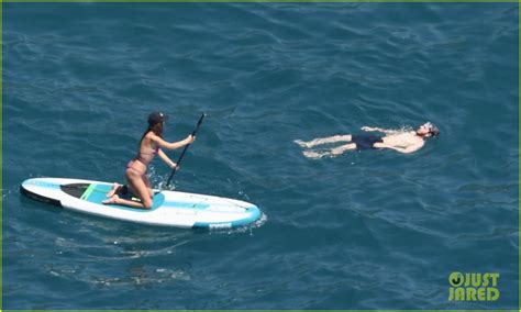 Andrew Garfield Showers Off On Yacht In Italy After Getting In A Swim Photo 4959312 Andrew