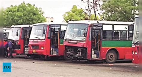 No Cng Supply For Over A Month Nmcs 70 Aapli Buses Grounded Times