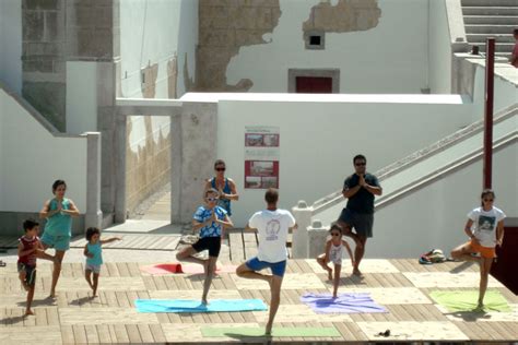 Yoga Ao Ar Livre Para Toda A Fam Lia Cm Sesimbra