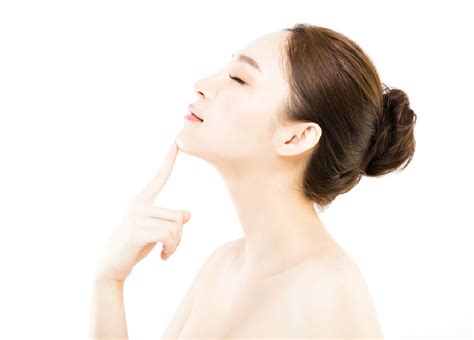 Lawan Penuaan Dini Dengan Skincare Korea Anti Aging Dari Cosrx Ini