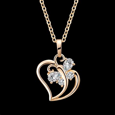 Women Hollow Heart Pendant Necklace Lady Classic Inlaid Zircon