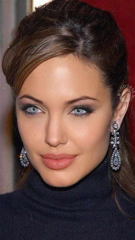 Angelina Jolie In 2022 Angelina Jolie Dark Hair Light Eyes Angelina