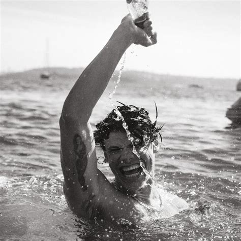 Rocker Yungblud Reveals Fallout From His Nude Sydney Harbour Yacht Romp Gold Coast Bulletin