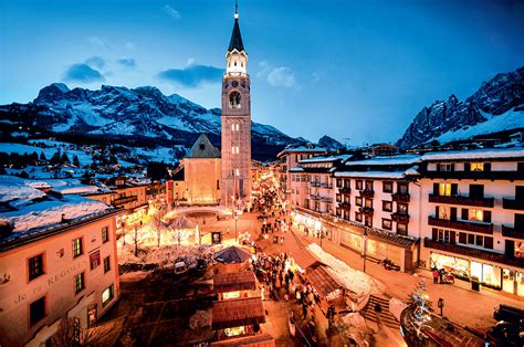 Esquie Com Belas Paisagens Em Cortina Dampezzo Na Itália Viagem E