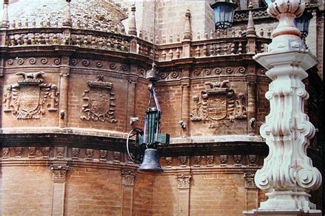 La Subida De Las Campanas De La Giralda