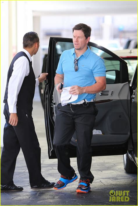 Mark Wahlberg Talks Business Burgers And Bros Photo 3439455 Mark