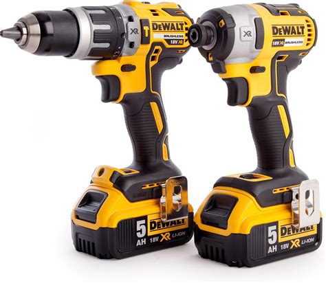 DEWALT Kit 2 Outils Avec Perceuse Visseuse Compact DCD791 Et Visseuse