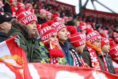 Trybunami Stadionu Widzewa Zaw Adn Y Dzieci Zobaczcie Na Zdj Ciach