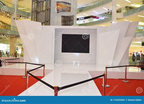 Gandaria City Mall Jakarta, Indonesia Editorial Photo - Image of indoor ...