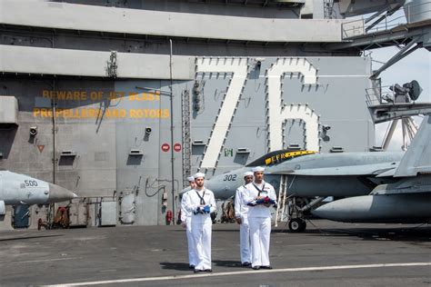 Dvids Images Uss Ronald Reagan Cvn 76 Anchors In Da Nang Vietnam