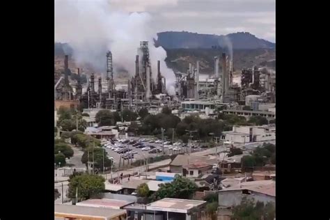 Labores de mantención provocan fuerte estruendo en planta de Enap en