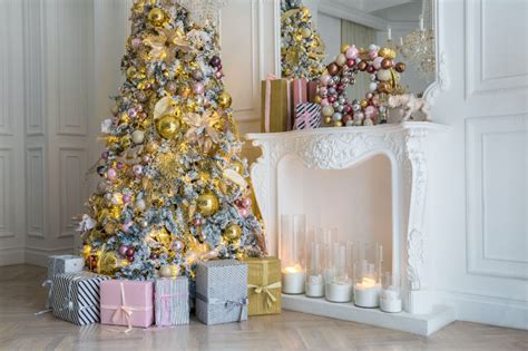 30 Idee Di Decorazioni Del Camino A Natale