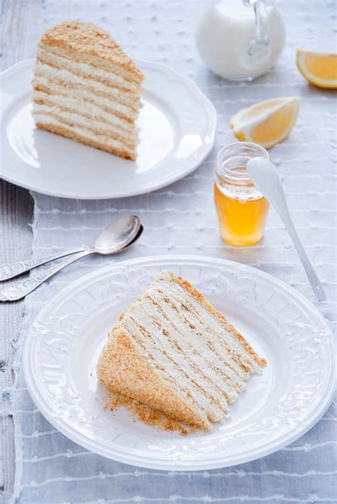 Торт "Медовик" | Lecker, Essen und trinken, Russischer honigkuchen