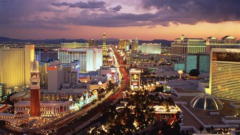 Las Vegas Hd Wallpaper 80 Pictures Wallpaperset