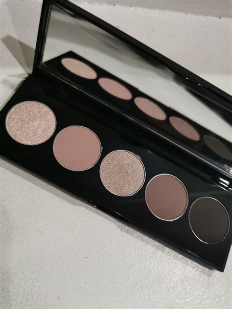 Authentic Bobbi Brown Stonewashed Nude Eyeshadow Palette On Carousell