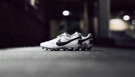 Nike Launch The Premier II "White/Black/White" - SoccerBible