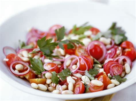 Bohnen Tomaten Salat Mit Zwiebeln Rezept EAT SMARTER