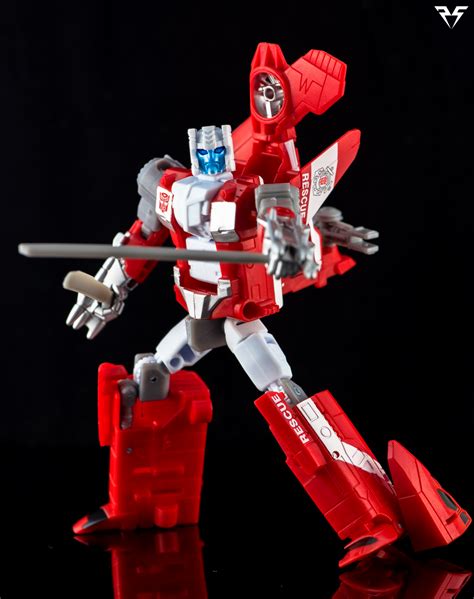 Review Combiner Wars Blades Plastic Spark Photography