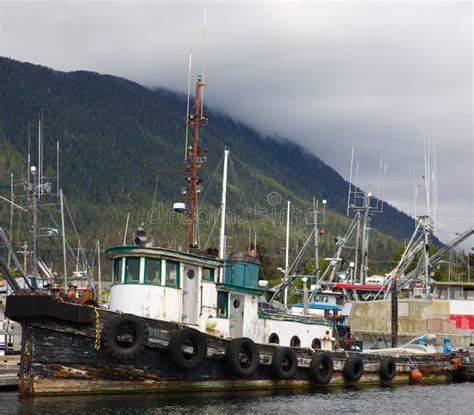 Old Tug Boat Stock Image Image Of Marina Coastline 42154311