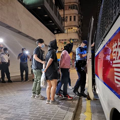 警西九反黑冚賭檔酒吧拘23人 香港 香港文匯網