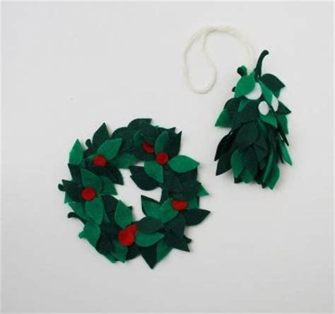 Wreath and Mistletoe DIY Ornaments | AllFreeSewing.com