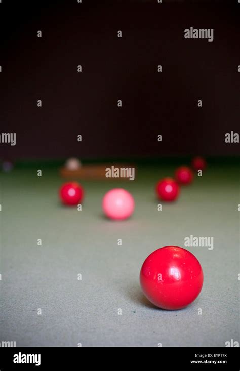 Red Billiard Ball Hi Res Stock Photography And Images Alamy