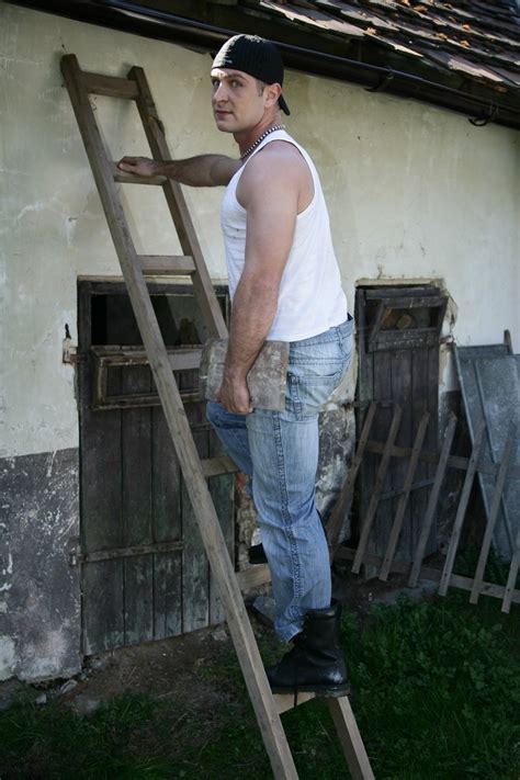 Patrão Fazendo Boquete Para O Zelador E Dando O Cu Porno Gay