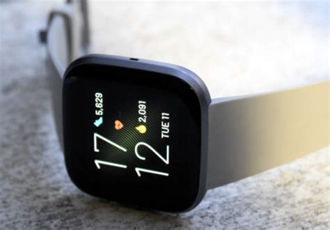 Best Fitbit Versa watch faces: 14 top Fitbit Clock Faces you can ...