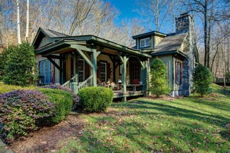 See Inside Miranda Lamberts Spectacular Tennessee Farm