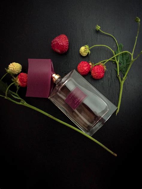 Soft Musk Delice Velvet Berries Avon Parfum Un Parfum Pour Femme