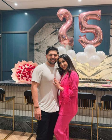 Mẹ bỉm sữa hot nhất MXH Sau sinh chồng cho gần 2 tỷ đồng mỗi tháng để yên tâm ở cữ