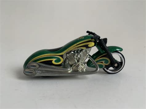 RARIDADE DE 1996 MINIATURA HOT WHEELS 1 64 LOOSE SUPER MOTO VERDE SEM BLISTER NO ESTADO