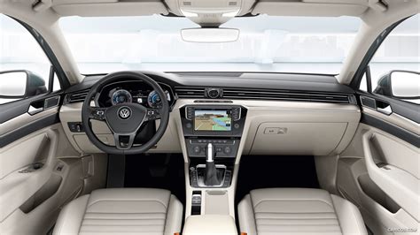 2015 Volkswagen Passat Variant - Interior | Caricos