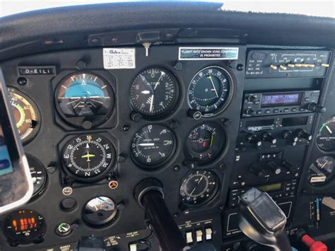 Cessna 402 Cockpit Layout