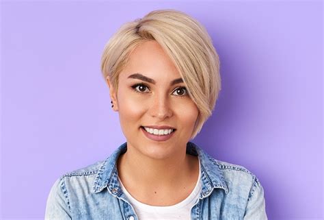 25 Platinum Blonde Hairstyles to Make You Look Your Best