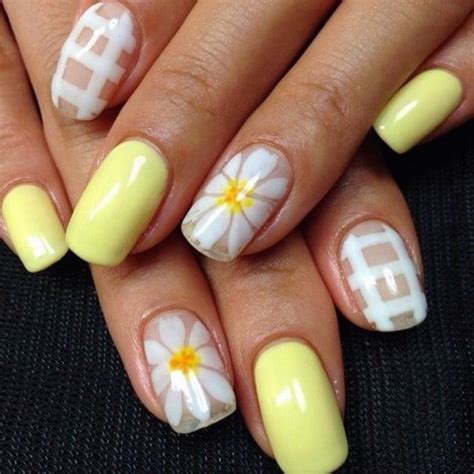 Daisy Nail Art Ideas Cute Summer Nail Designs With Floral Pattern