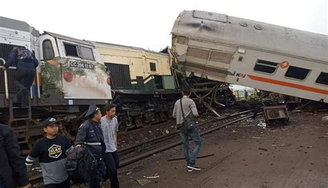 Selain Masinis Ini Dia Korban Meninggal Tabrakan Ka Turangga Dan