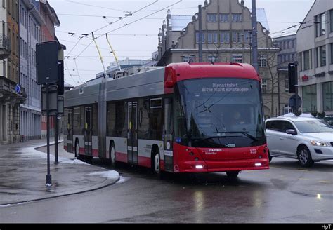 Stadtbus Winterthur Hess Trolleybus Nr 132 Unterwegs Bei Leichtem